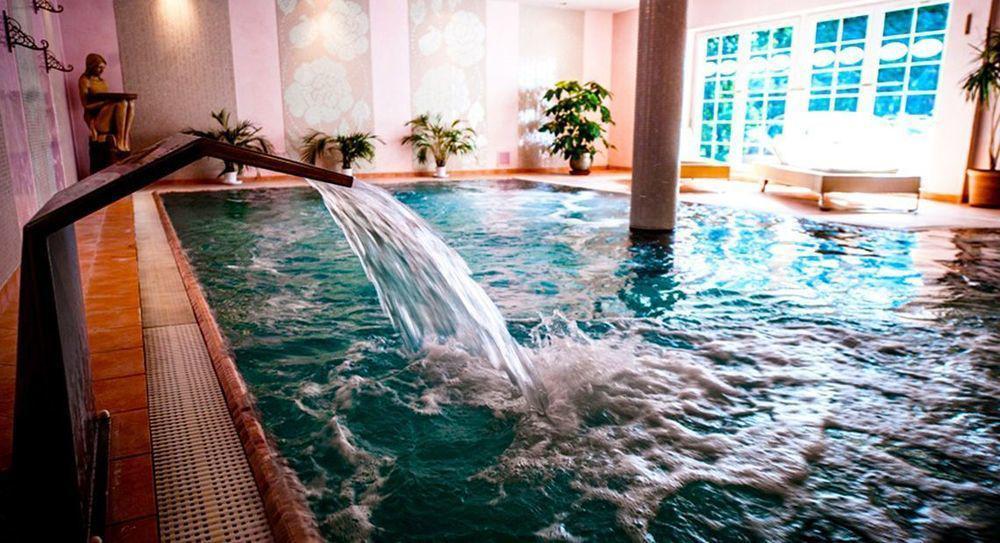 Willa Alexander Resort & Spa - Caloroczny Kryty Basen Mielno  Εξωτερικό φωτογραφία