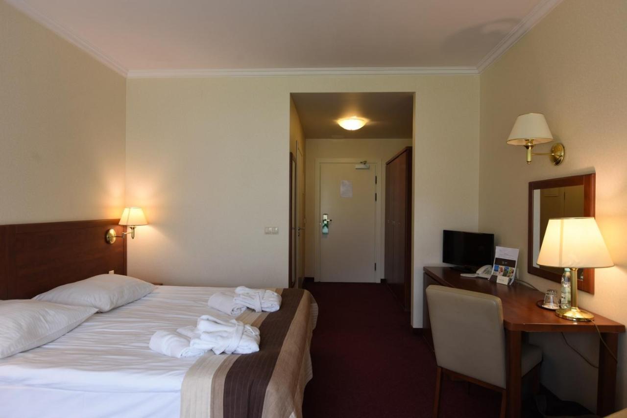 Willa Alexander Resort & Spa - Caloroczny Kryty Basen Mielno  Εξωτερικό φωτογραφία