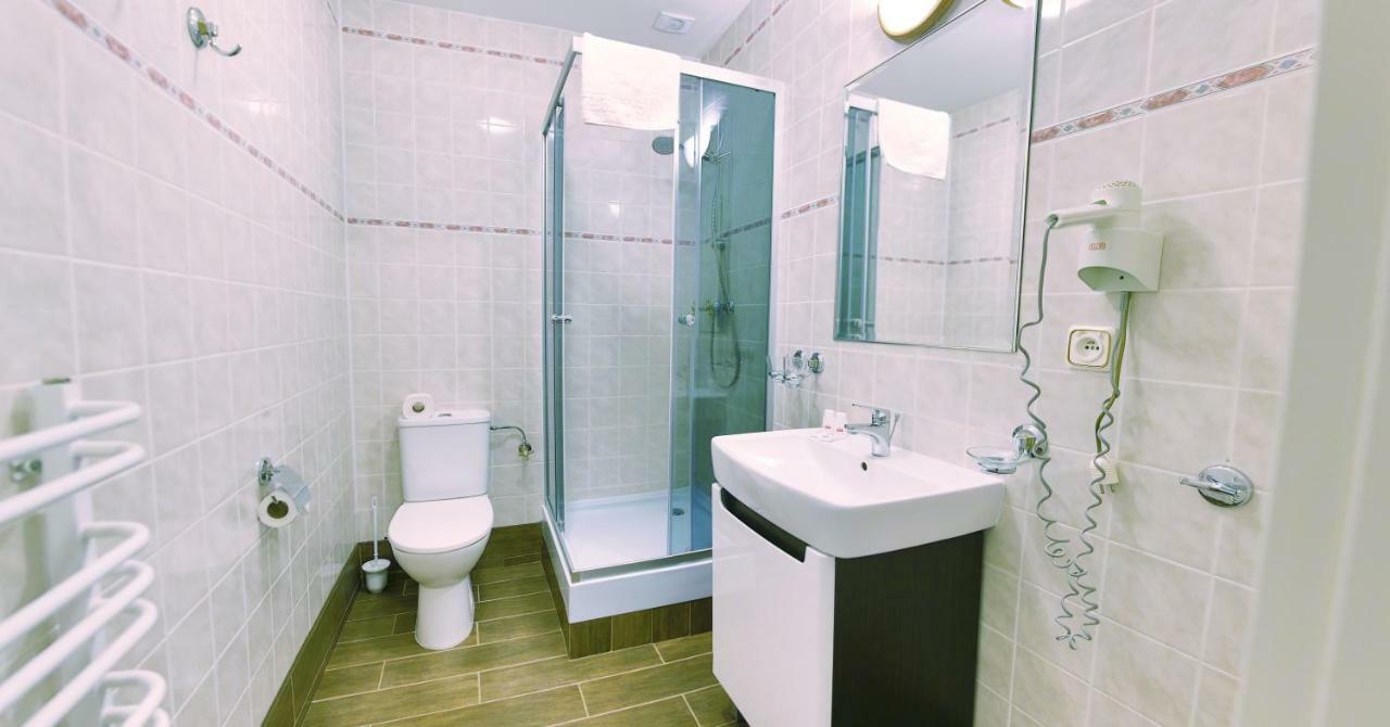 Willa Alexander Resort & Spa - Caloroczny Kryty Basen Mielno  Εξωτερικό φωτογραφία