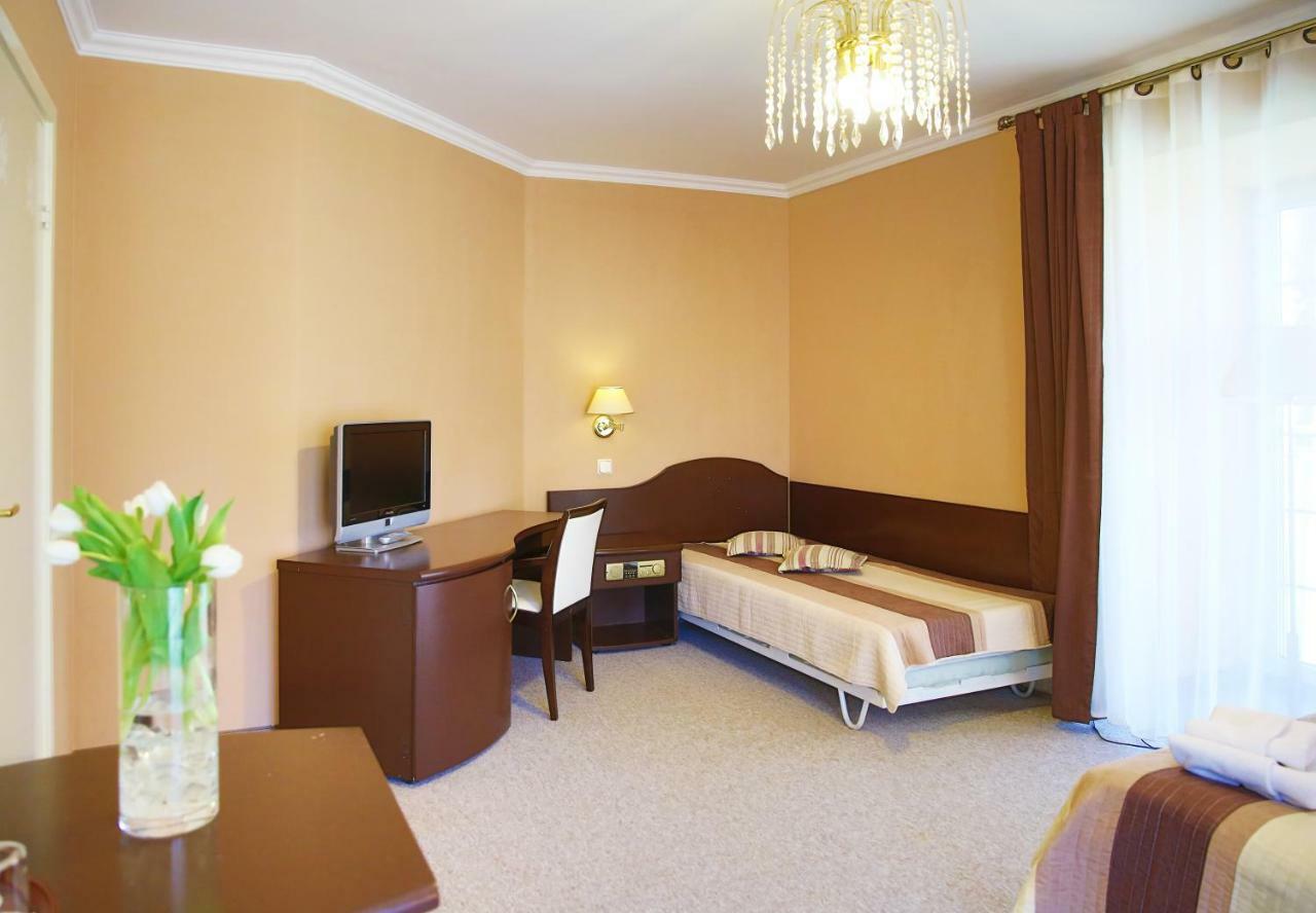 Willa Alexander Resort & Spa - Caloroczny Kryty Basen Mielno  Εξωτερικό φωτογραφία